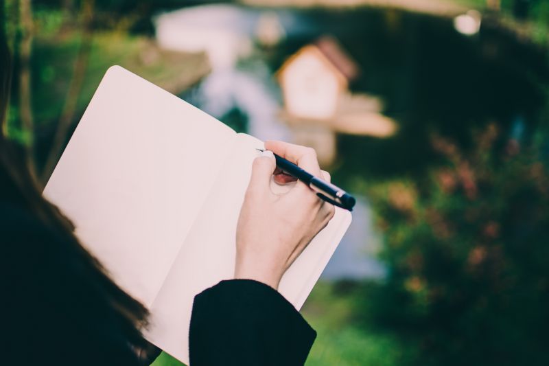 Connect more easily with English-speaking communities and cultures